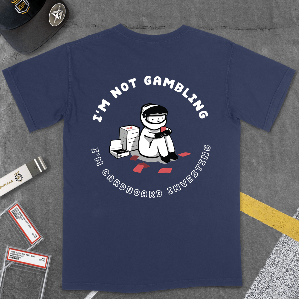 T-Shirt Midnight / S [GOLDENPULLS] I'M CARDBOARD INVESTING T-SHIRT