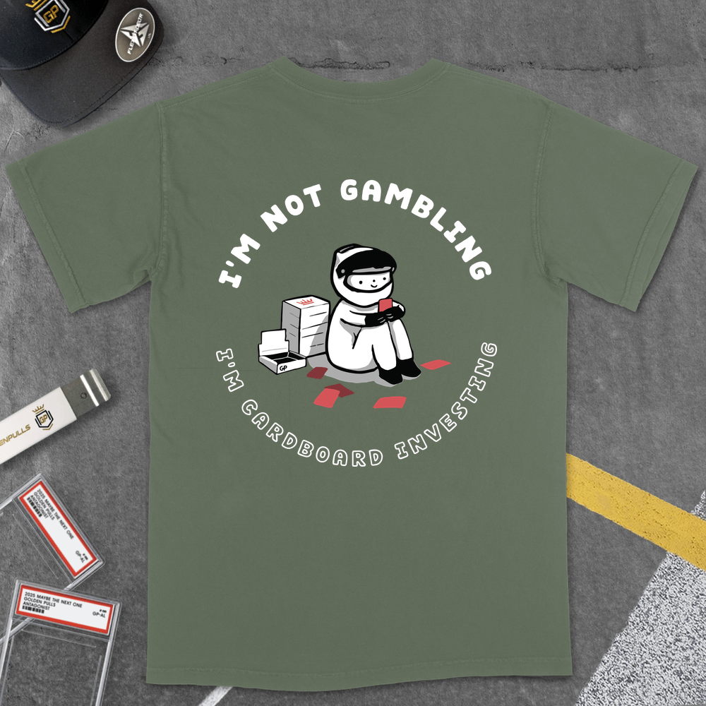 T-Shirt Moss / S [GOLDENPULLS] I'M CARDBOARD INVESTING T-SHIRT